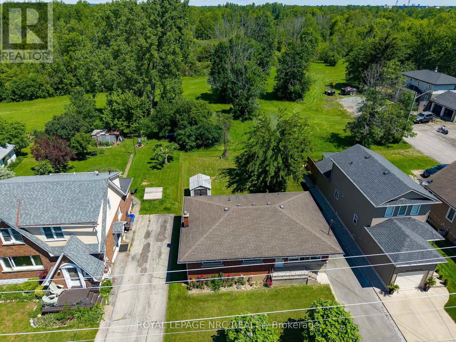 409 BROADWAY AVENUE - 25