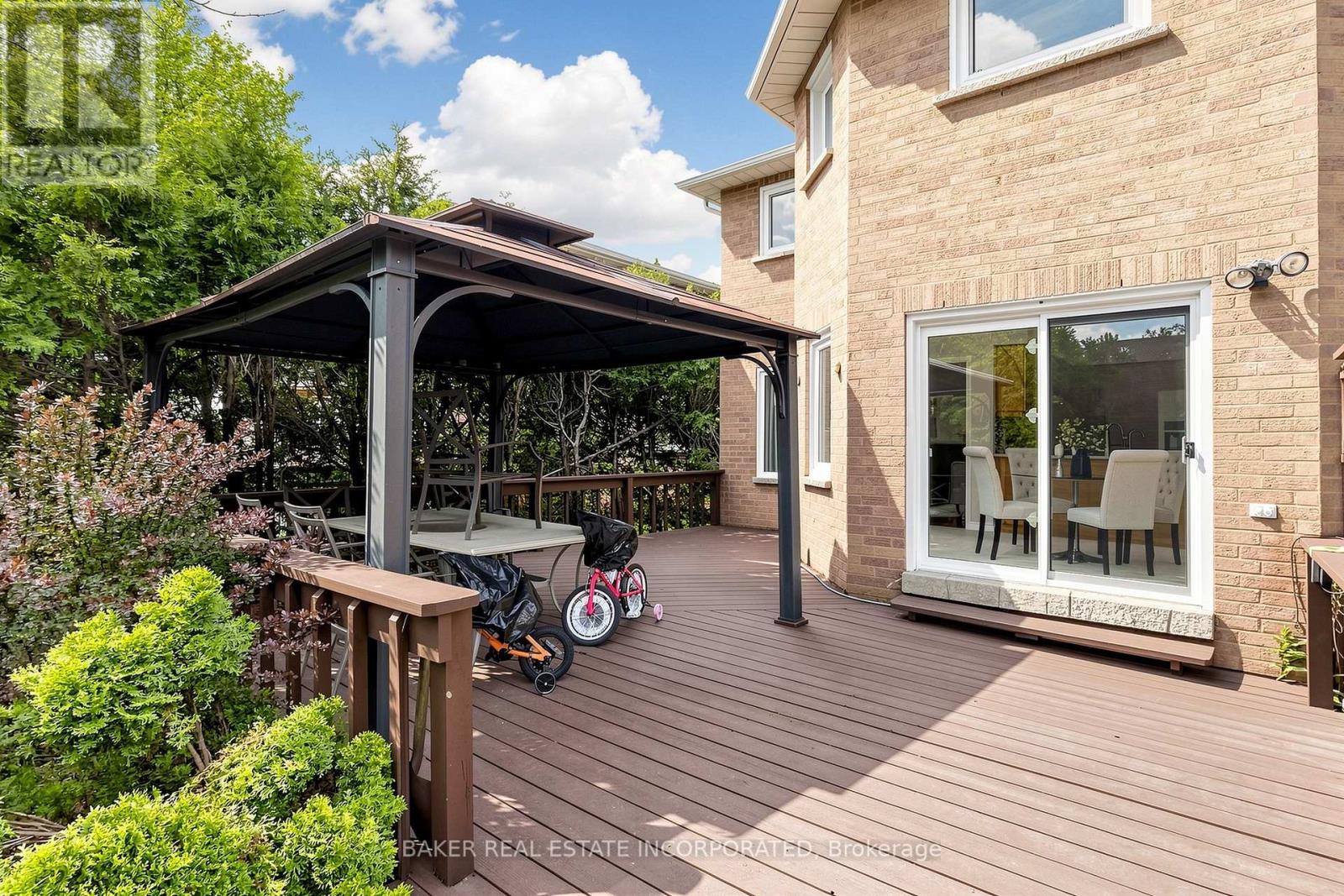 670 LESLIE VALLEY DRIVE - 44