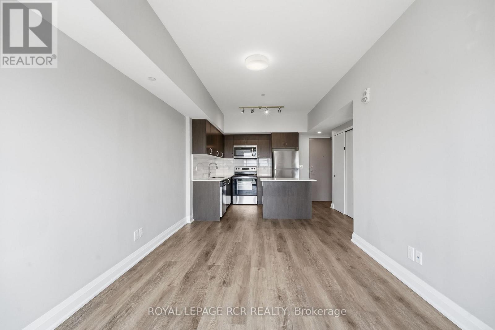 #1112 58 LAKESIDE TERRACE - 10