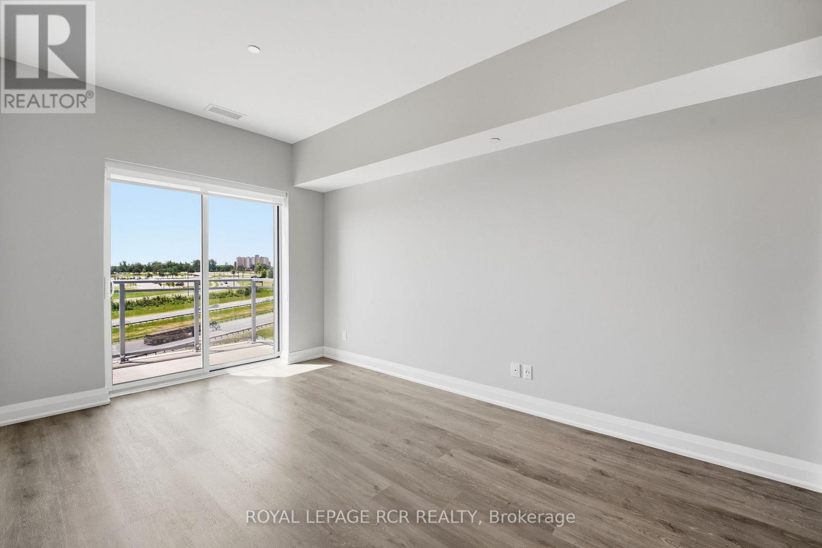 #1112 58 LAKESIDE TERRACE - 13