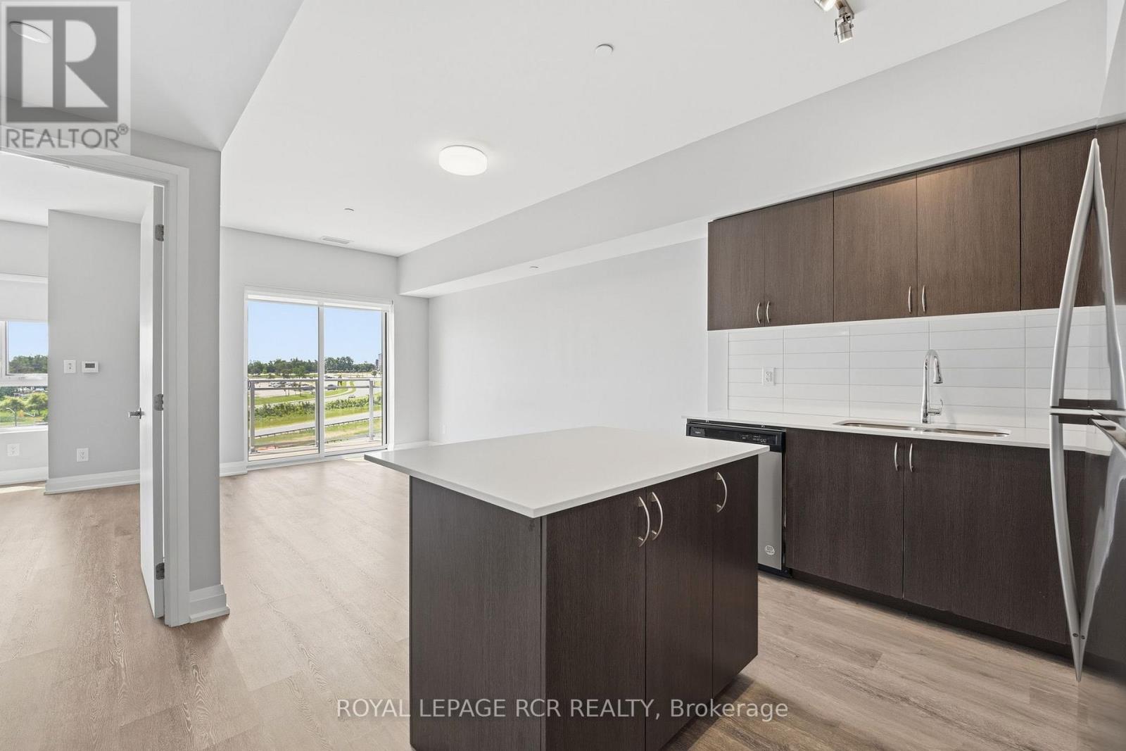 #1112 58 LAKESIDE TERRACE - 4