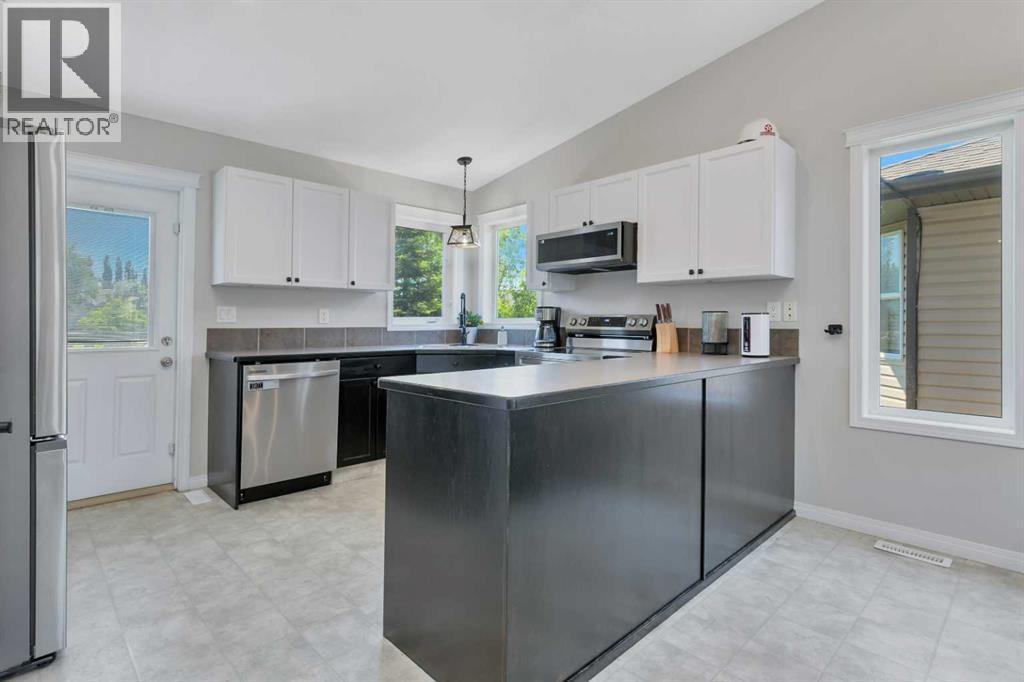 7 Firdale Close, Sylvan Lake