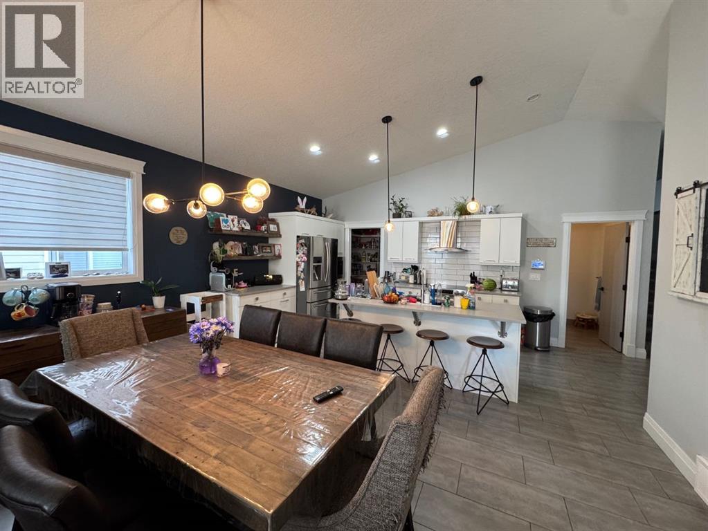 8645 122 Avenue - 4