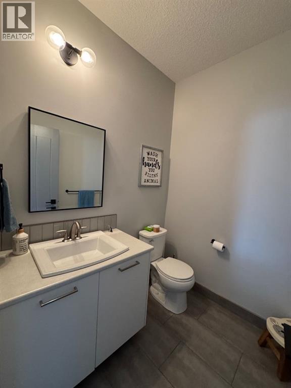 8645 122 Avenue - 8