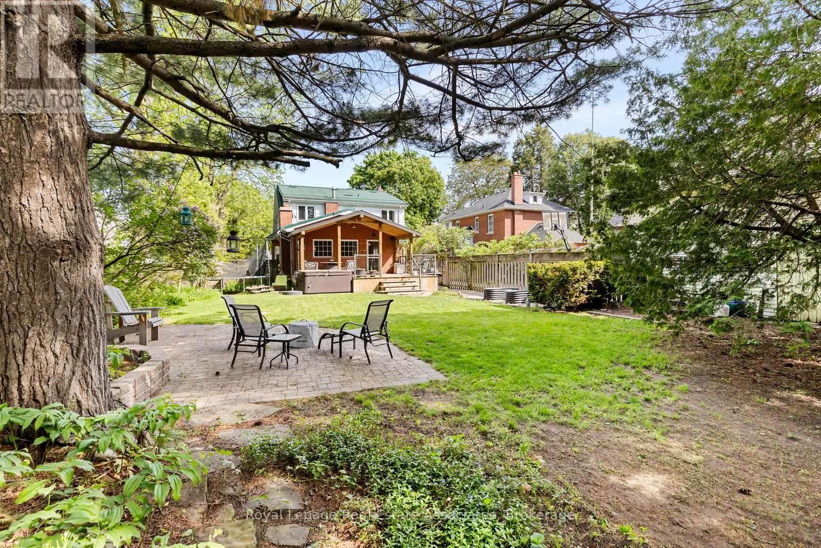 1807 BALSAM AVENUE - 47