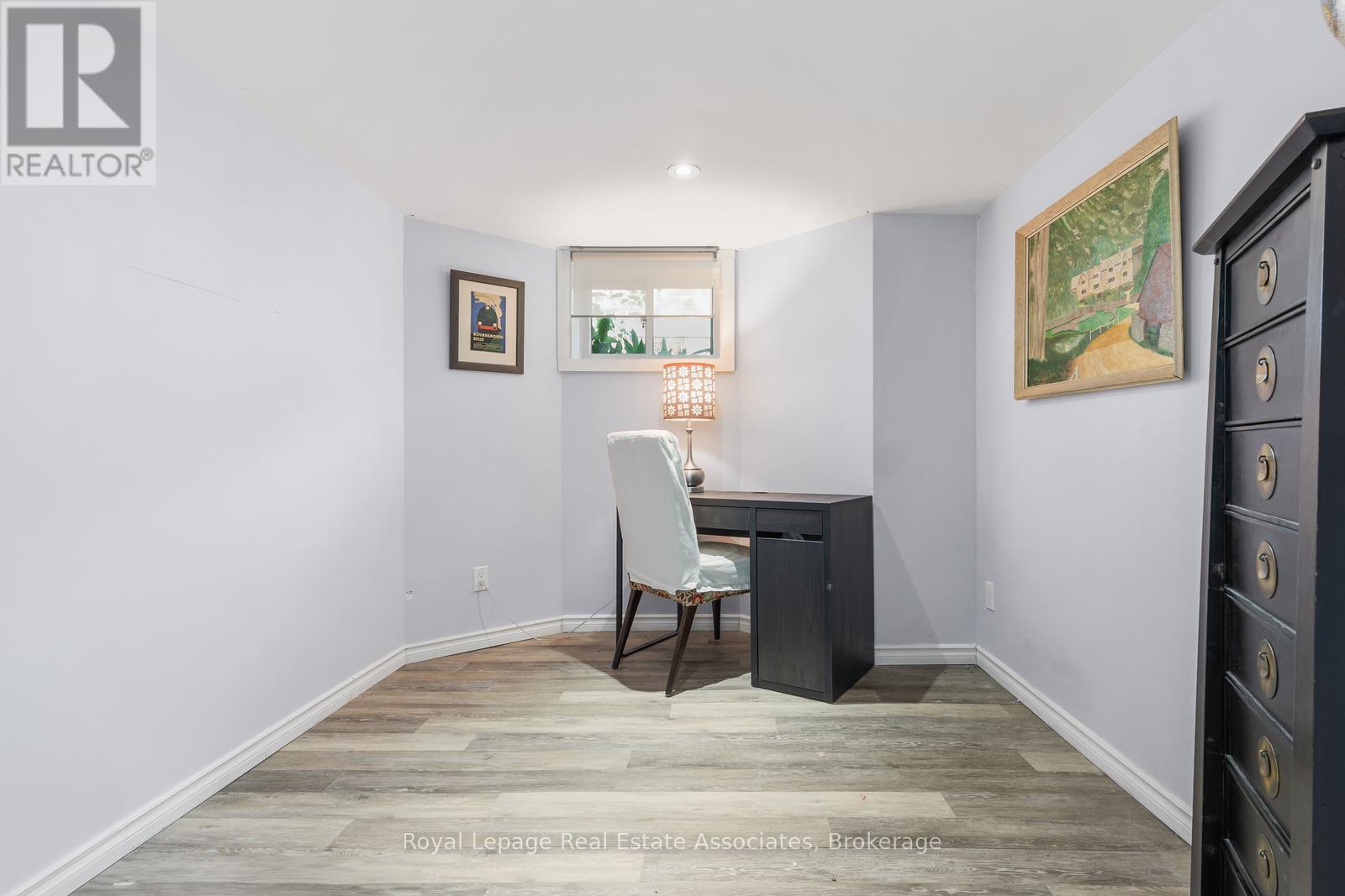 1807 BALSAM AVENUE - 39
