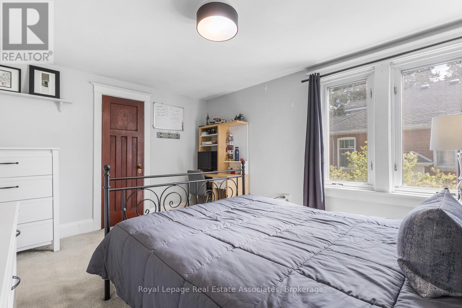 1807 BALSAM AVENUE - 35
