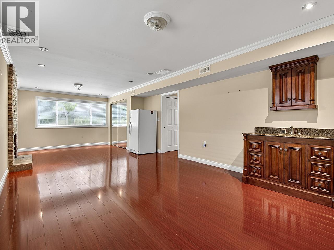 1106 HEYWOOD STREET — photo 3