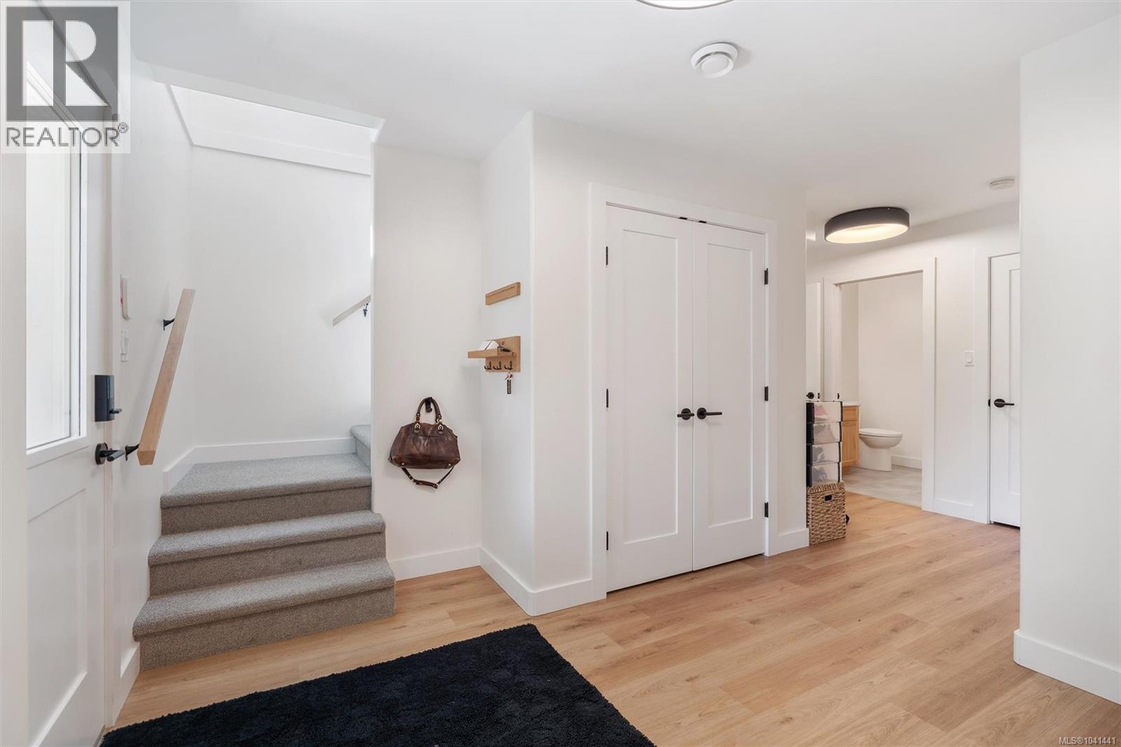 4370 Moss Rd - 37