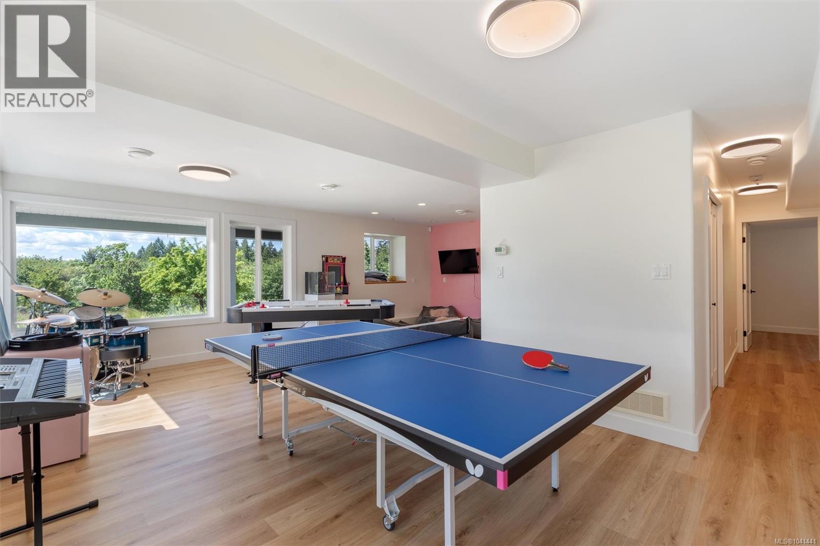 4370 Moss Rd - 40