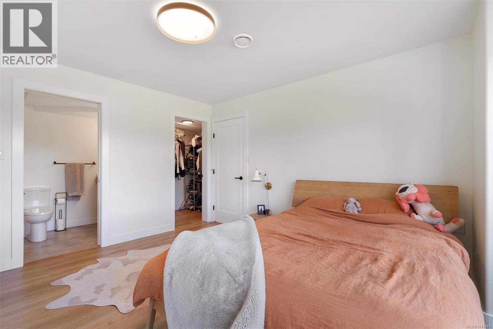 4370 Moss Rd - 45