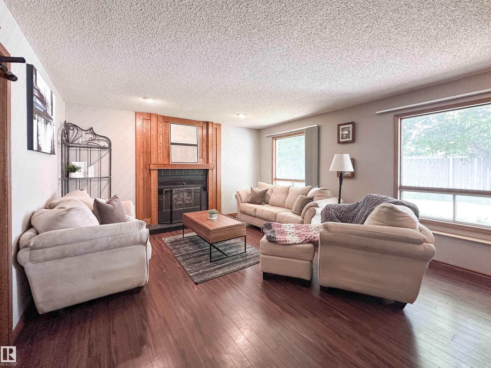 8 DION PL — photo 36