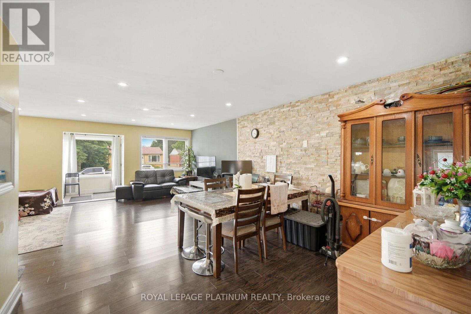 19 GOLDING AVENUE - 10