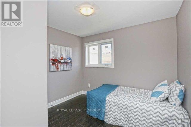 19 GOLDING AVENUE - 18