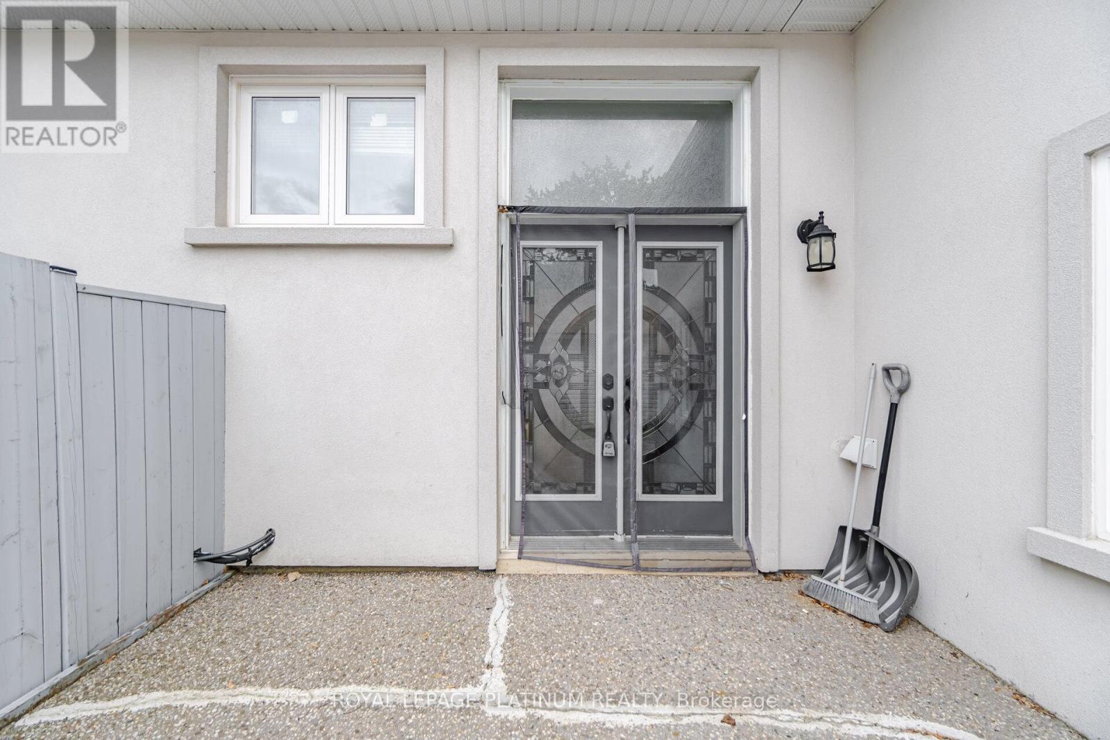 19 GOLDING AVENUE - 20