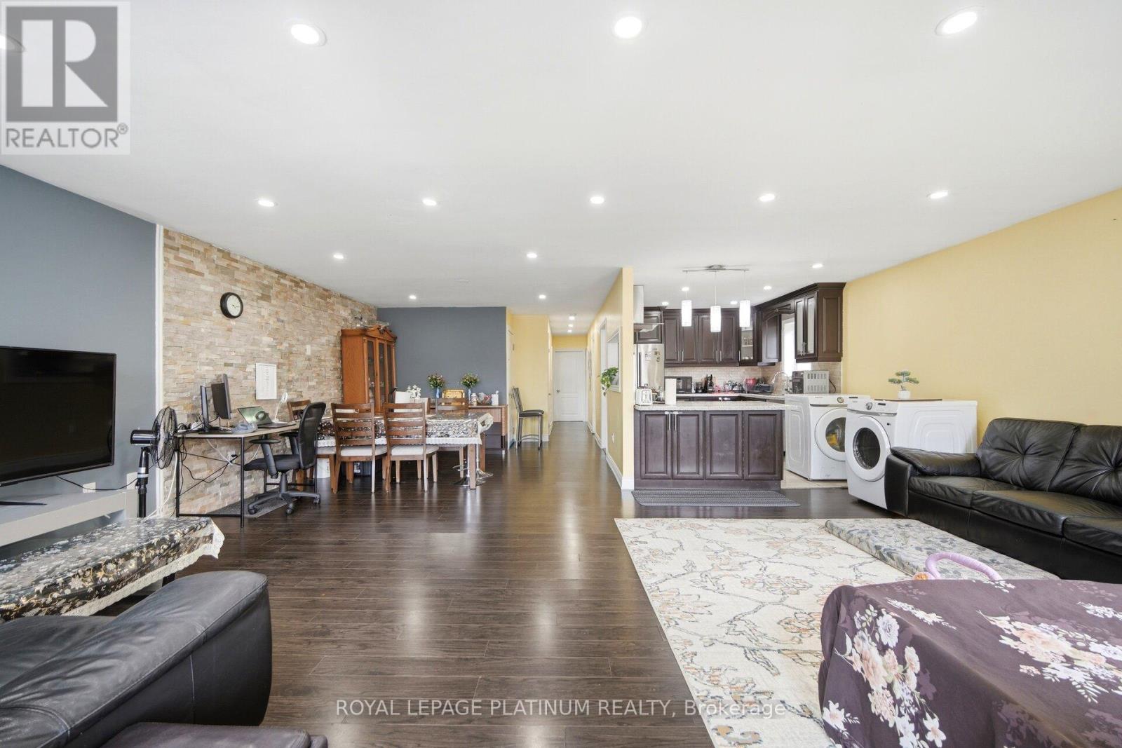 19 GOLDING AVENUE - 6