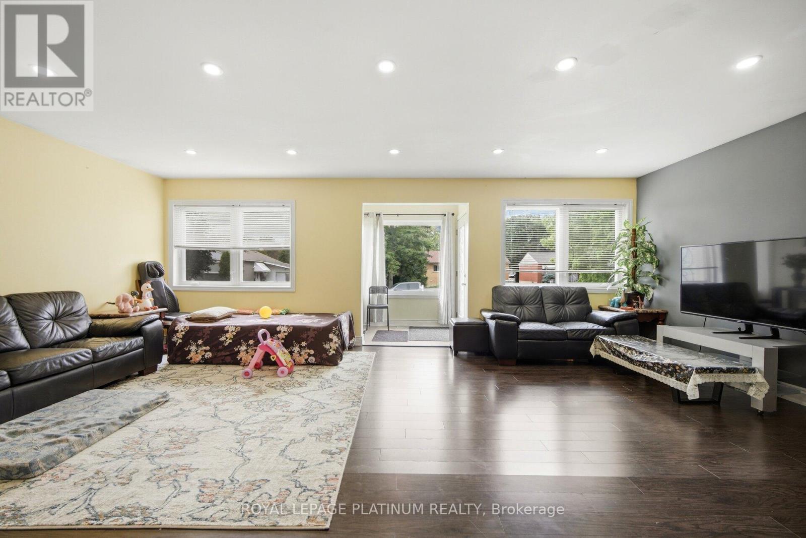 19 GOLDING AVENUE - 7