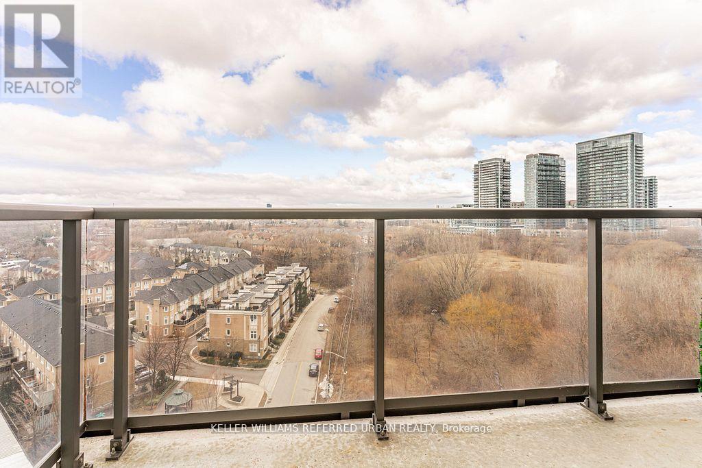 #1002 15 LEGION ROAD - 27
