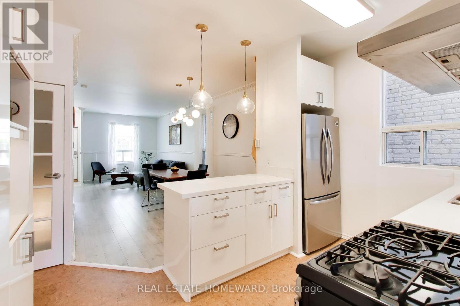 18 BRITANNIA AVENUE - 10