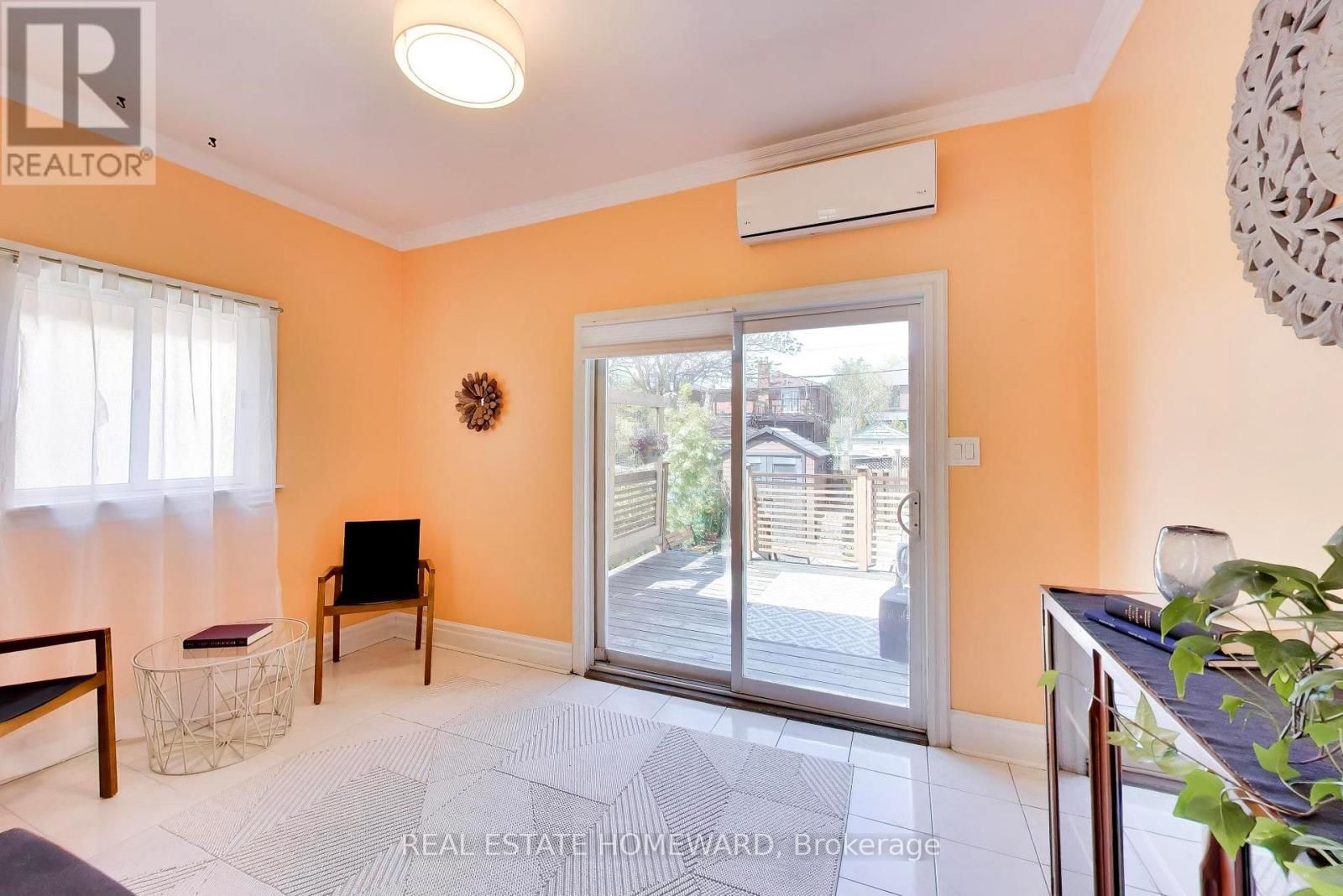 18 BRITANNIA AVENUE - 11
