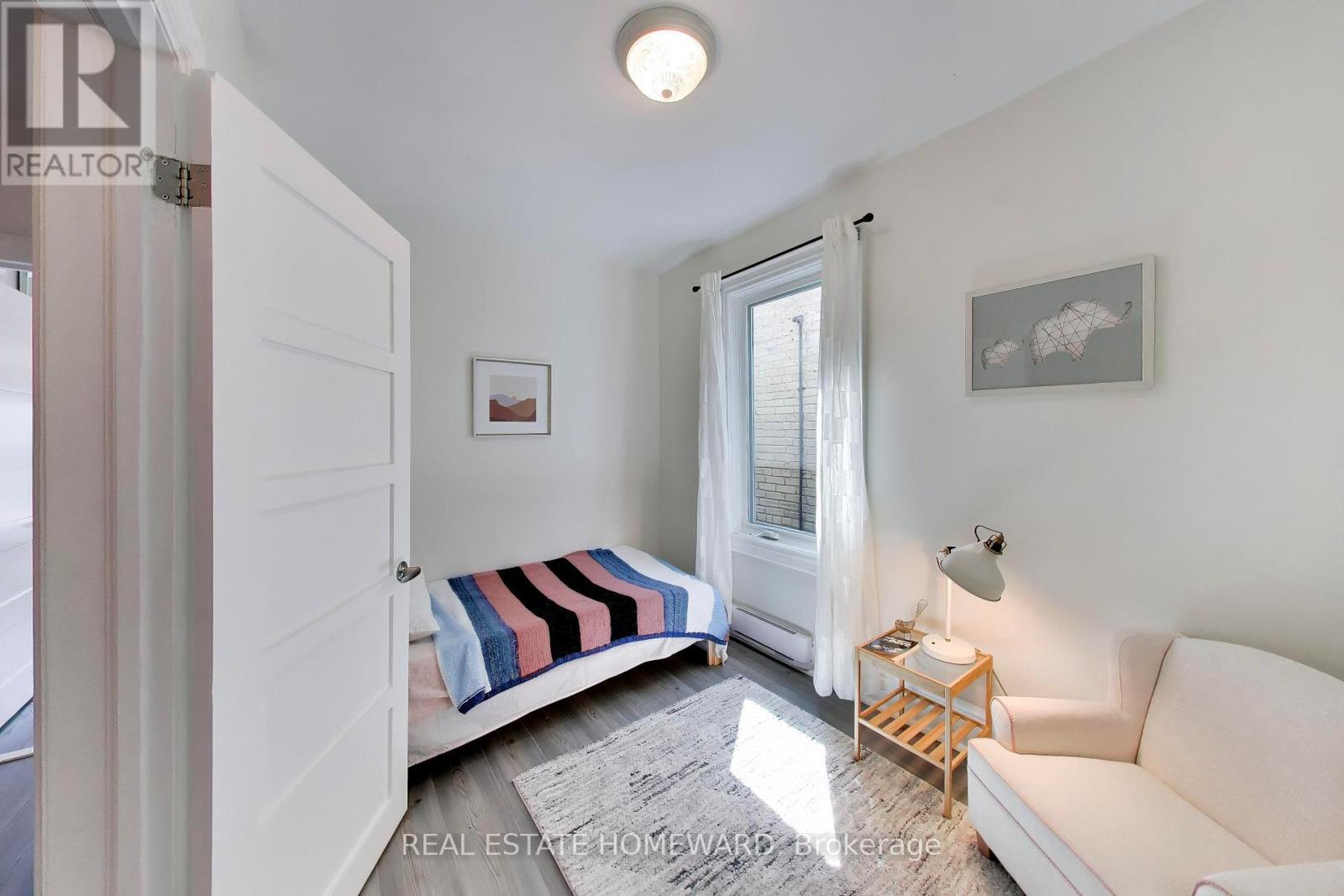 18 BRITANNIA AVENUE - 18