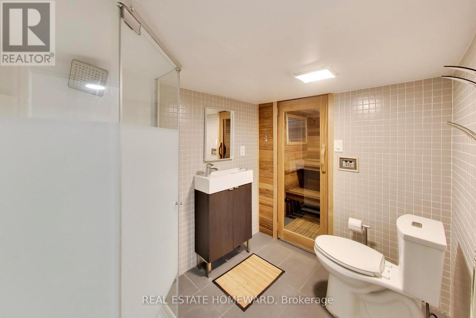 18 BRITANNIA AVENUE - 24