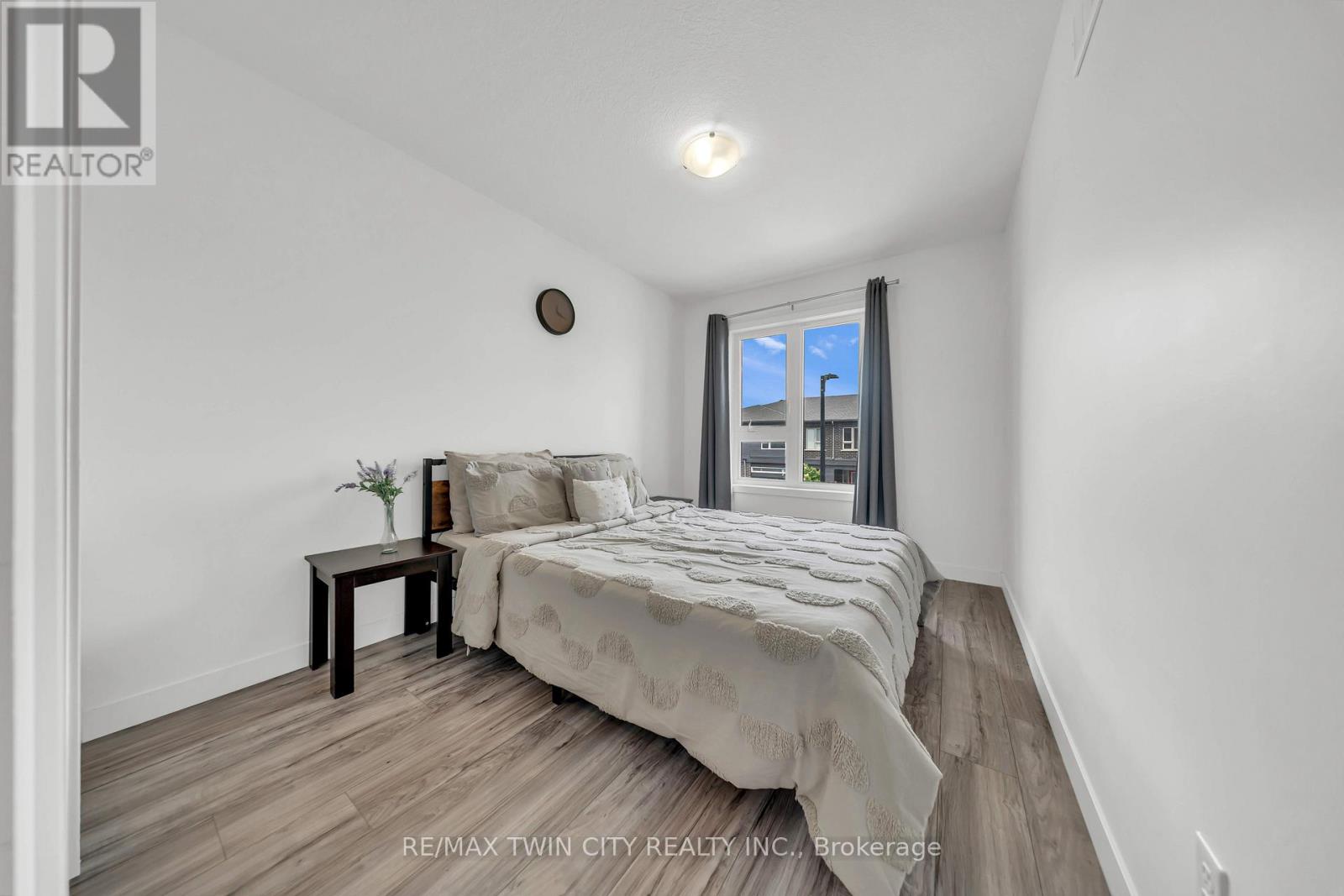 13 PONY WAY - 26