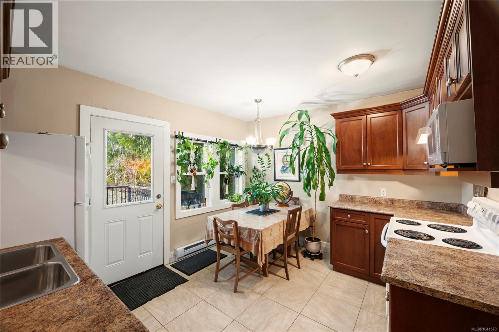 2614 Scott St - 13