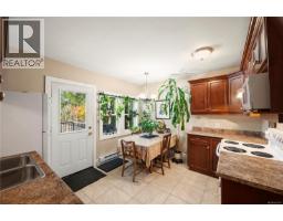 2614 Scott St, Victoria, BC V8R4H9 Photo 13