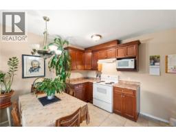 2614 Scott St, Victoria, BC V8R4H9 Photo 16