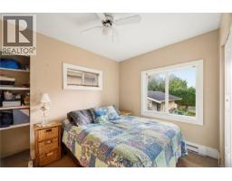 2614 Scott St, Victoria, BC V8R4H9 Photo 17