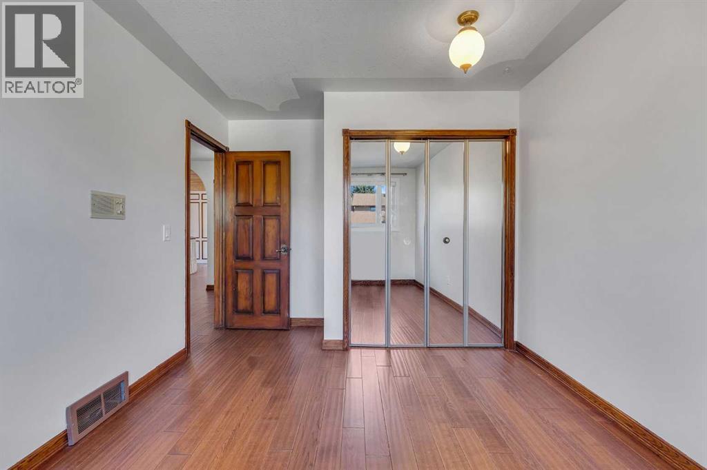 4 Edgehill Crescent NW - 38