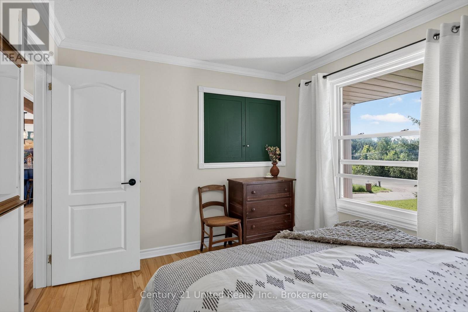 850 LISTOWEL LINE - Image 23