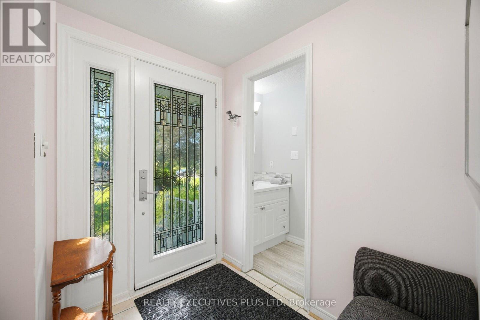 14 BUTTERNUT COURT - 4