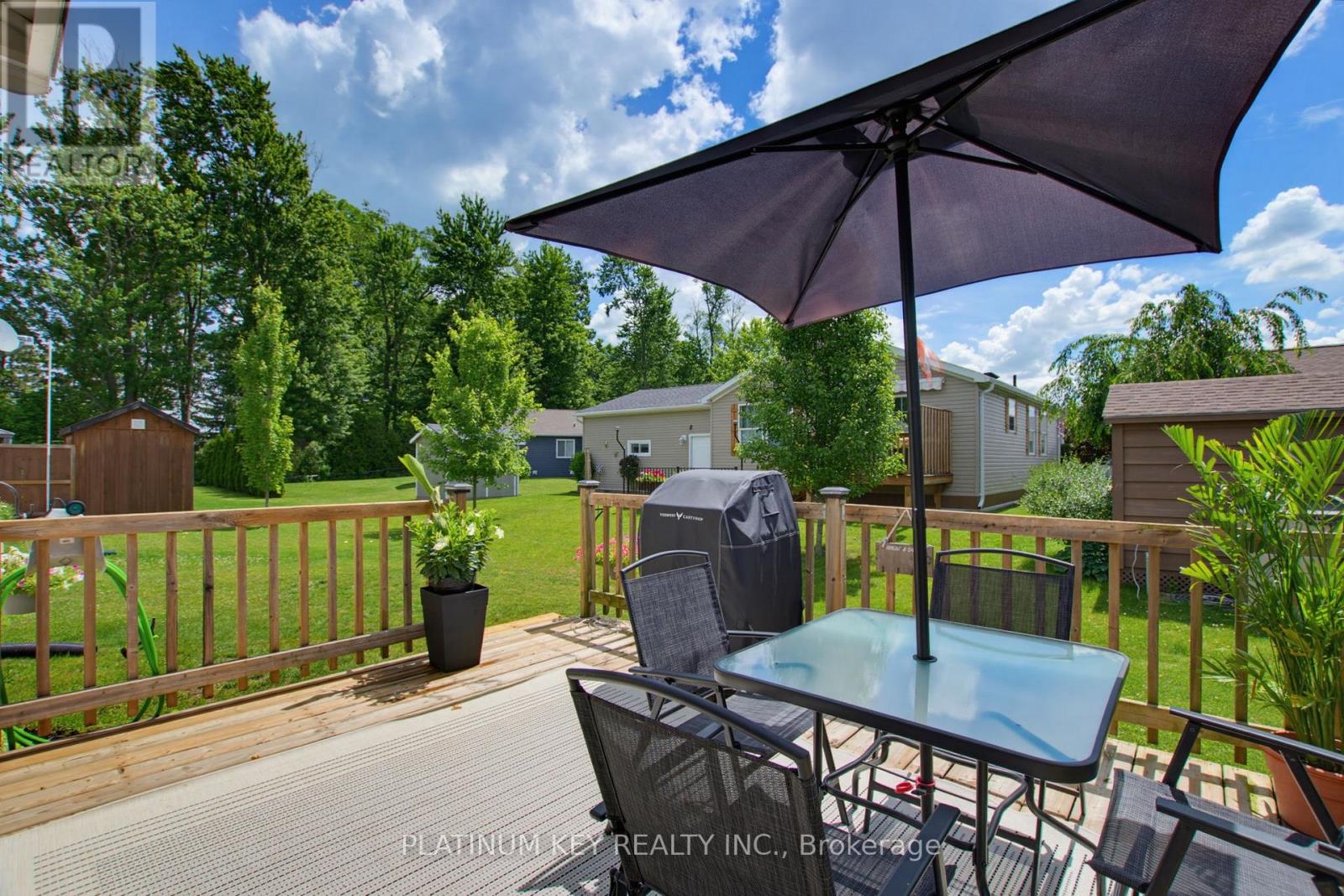 16 LINDSAY DRIVE - 29
