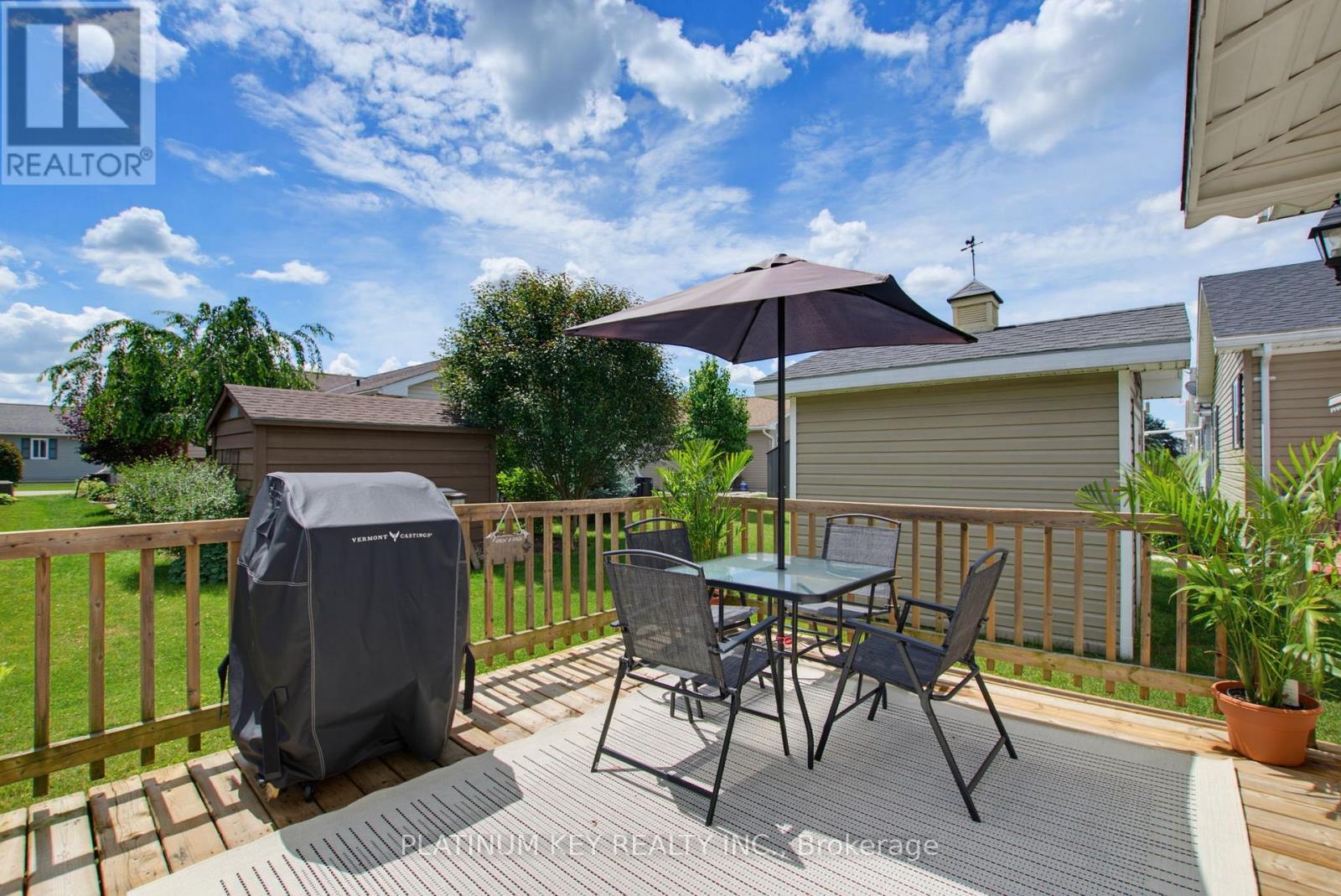 16 LINDSAY DRIVE - 30
