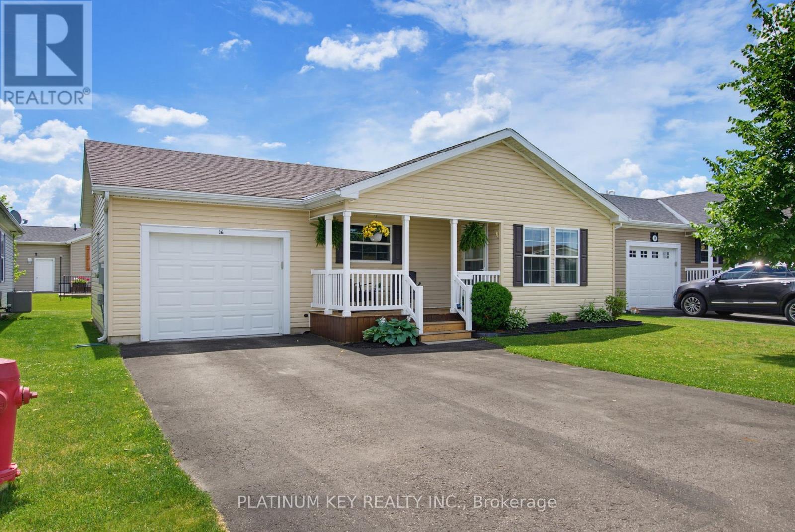 16 LINDSAY DRIVE - 35