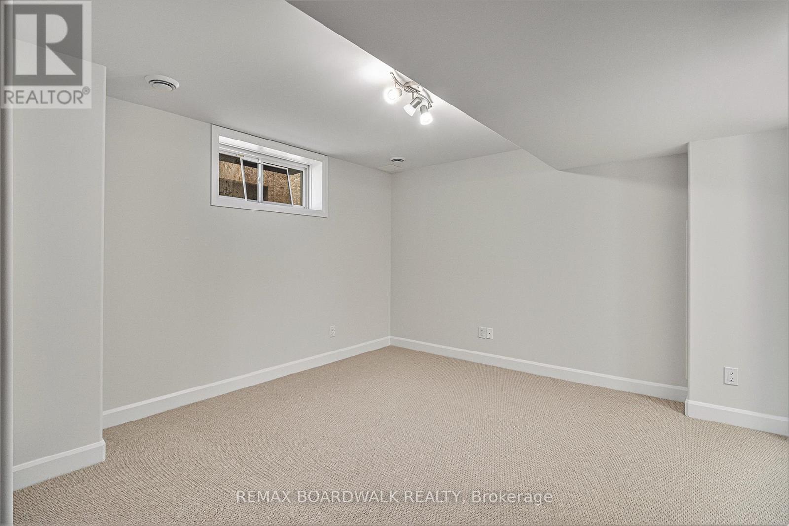 1141 MONTBLANC CRESCENT - 13