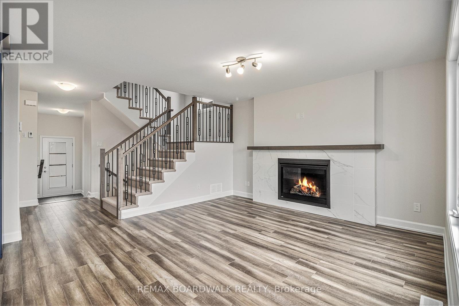 1141 MONTBLANC CRESCENT - 2
