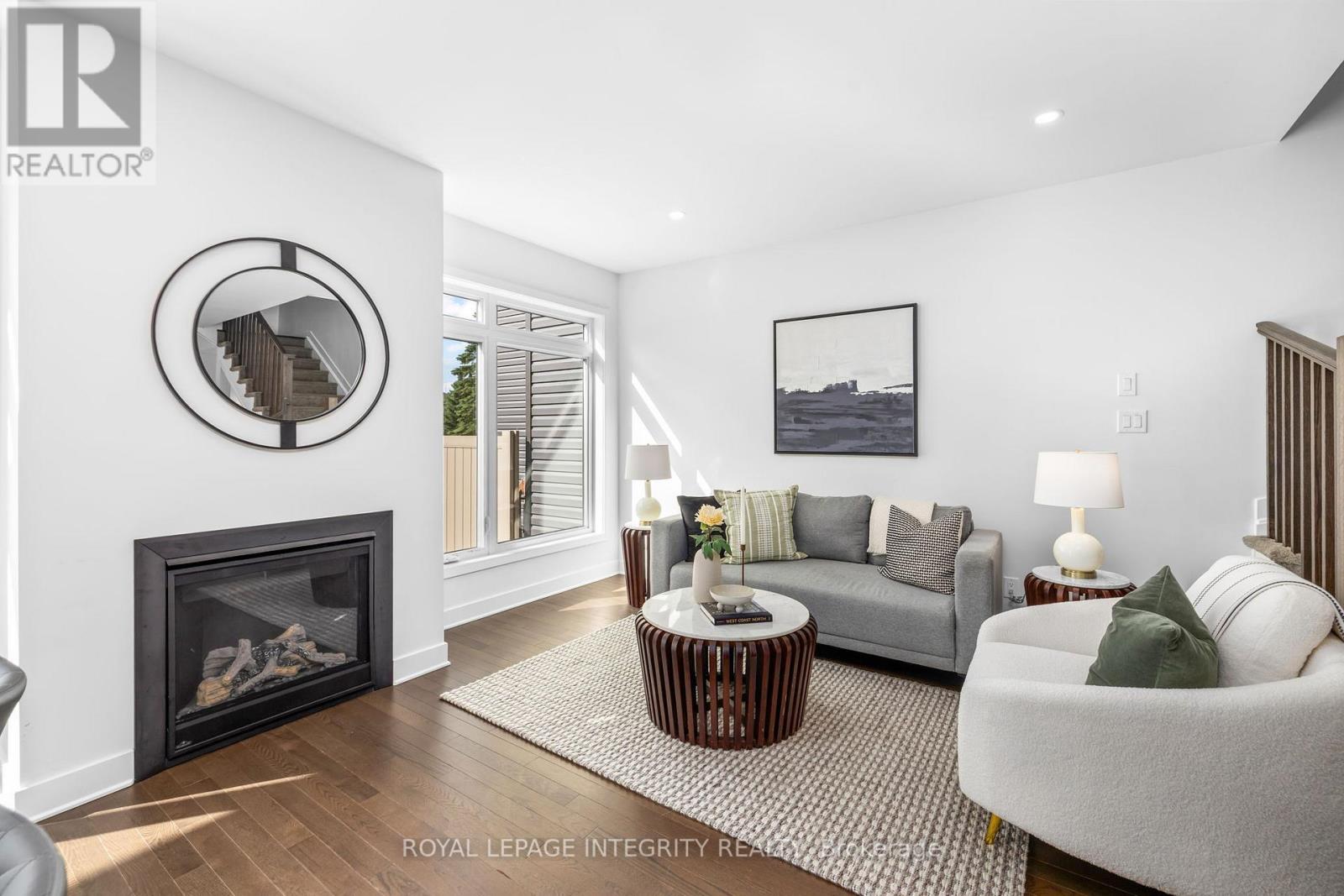 213 BRISTOL CRESCENT - 10