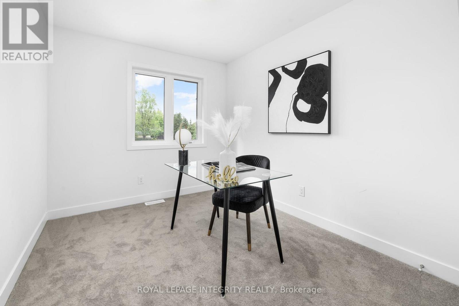 213 BRISTOL CRESCENT - 37