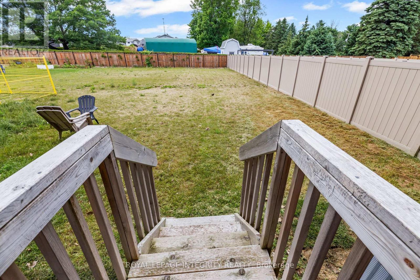 213 BRISTOL CRESCENT - 41