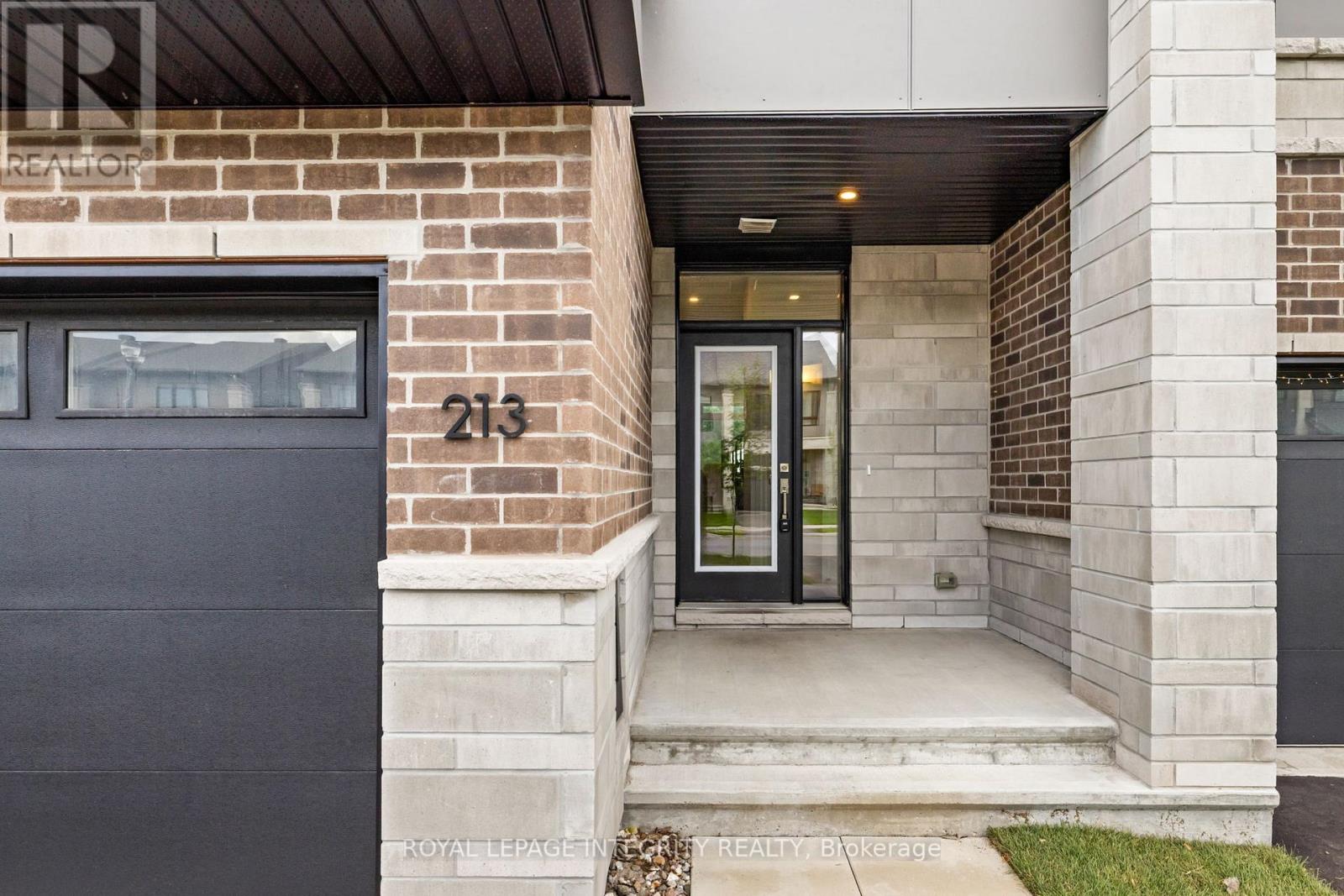 213 BRISTOL CRESCENT - 43