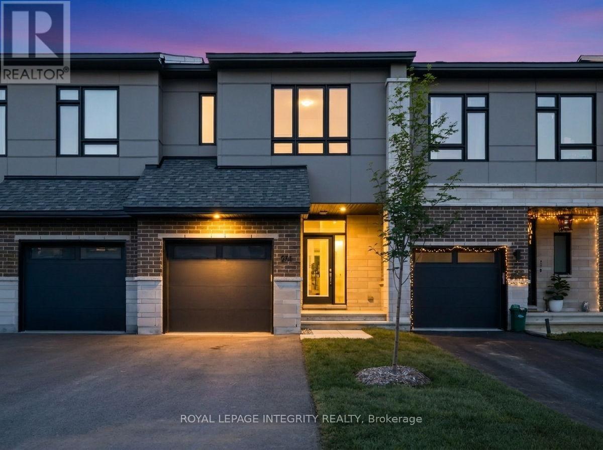 213 BRISTOL CRESCENT - 45