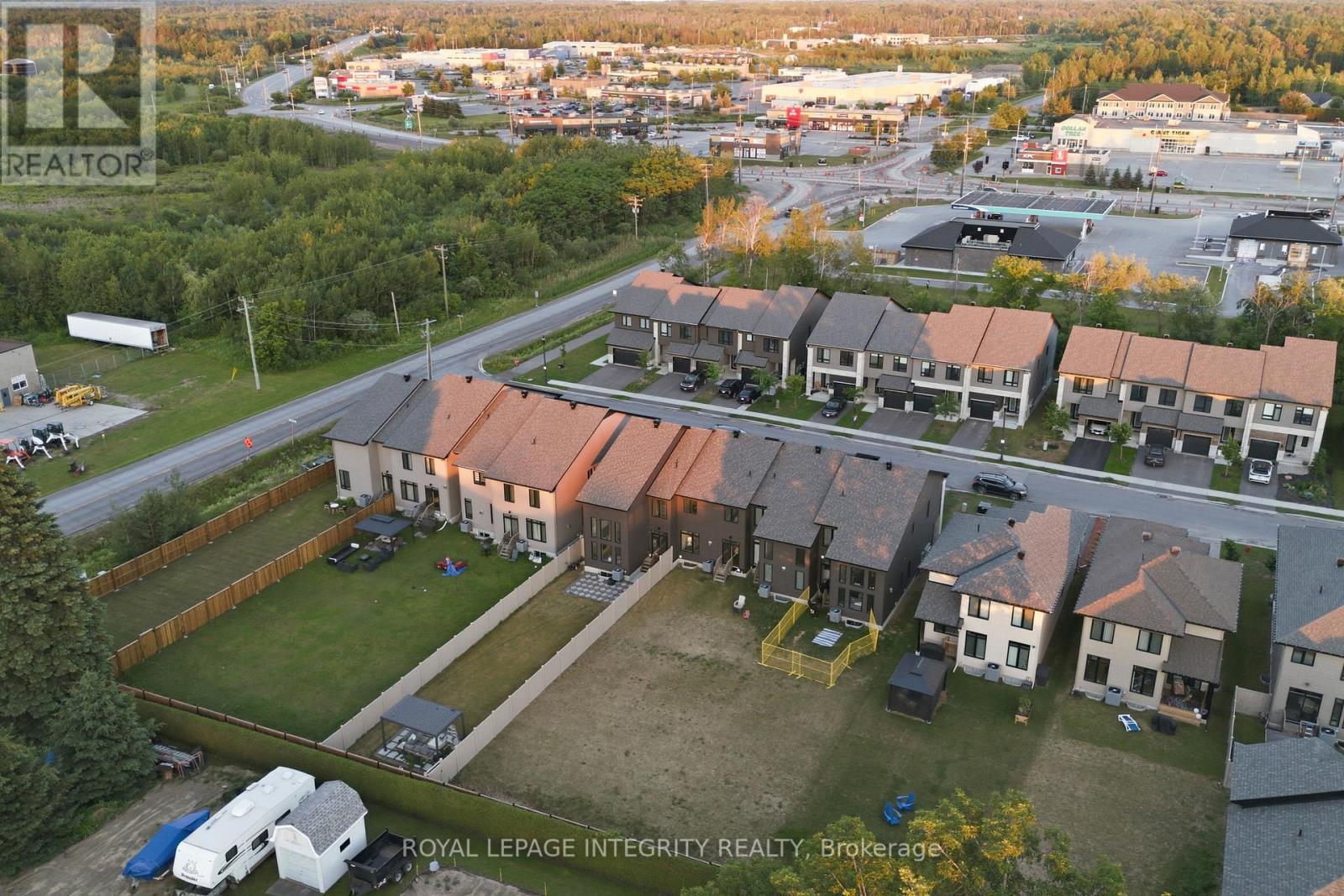 213 BRISTOL CRESCENT - 50