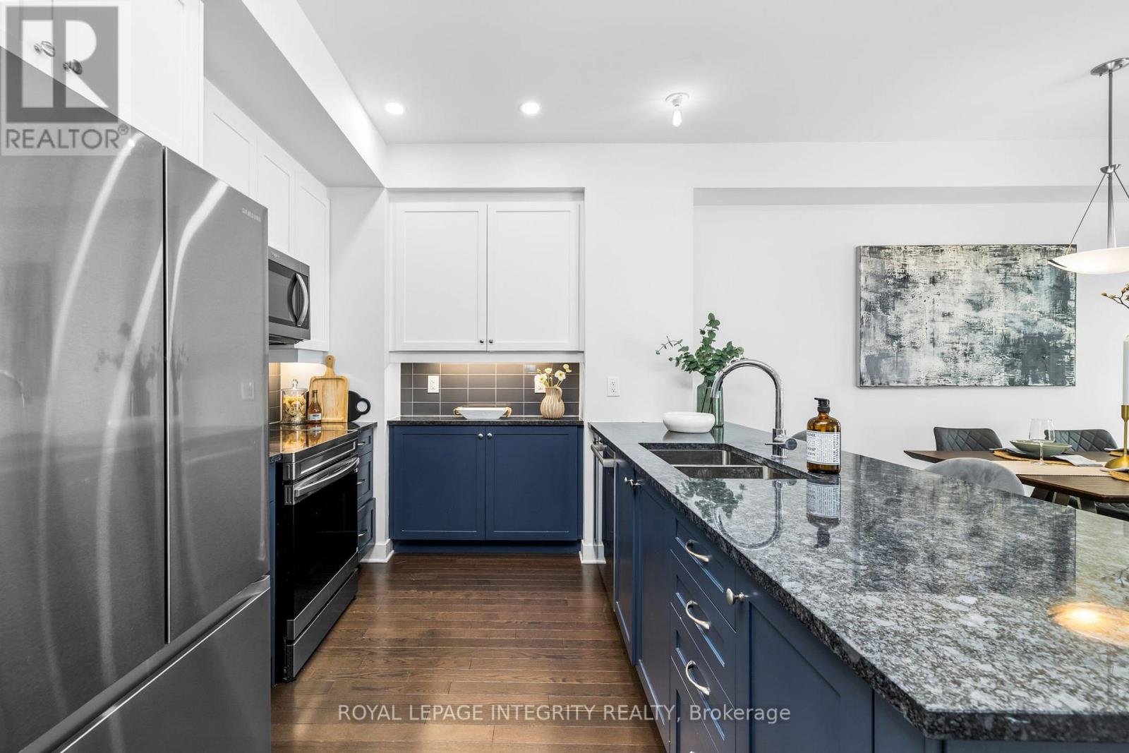 213 BRISTOL CRESCENT - 6
