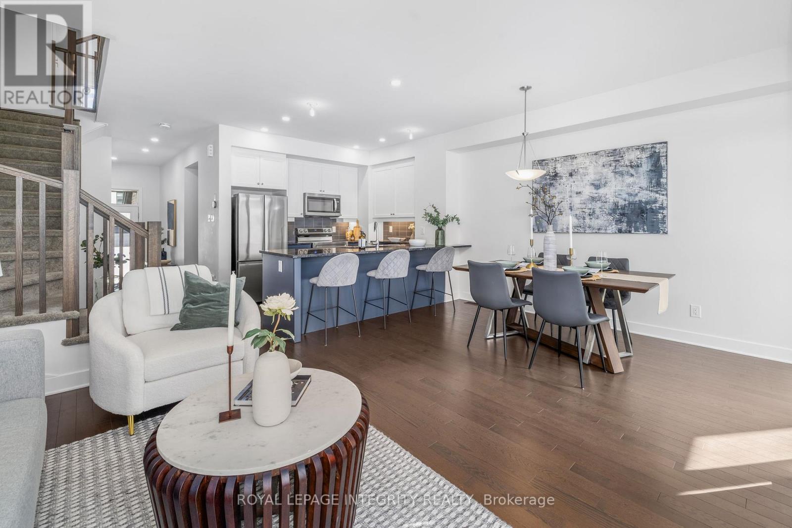 213 BRISTOL CRESCENT - 7