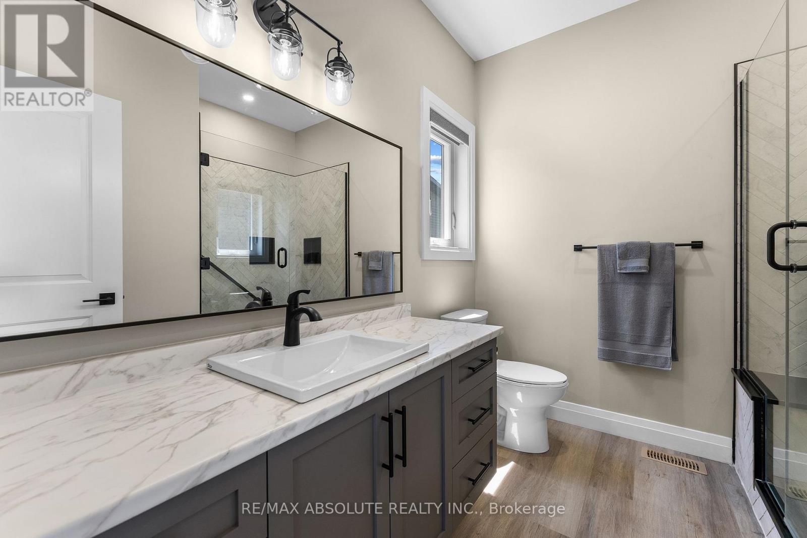 323 FORESTVIEW CRESCENT - 10