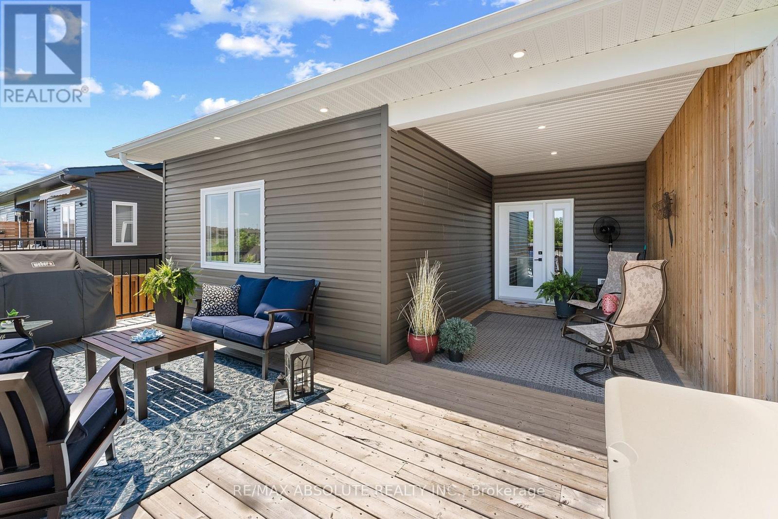323 FORESTVIEW CRESCENT - 16