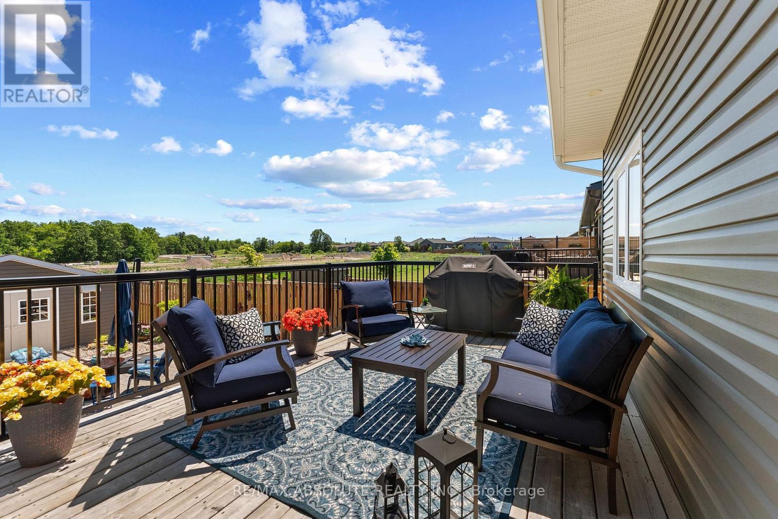 323 FORESTVIEW CRESCENT - 17